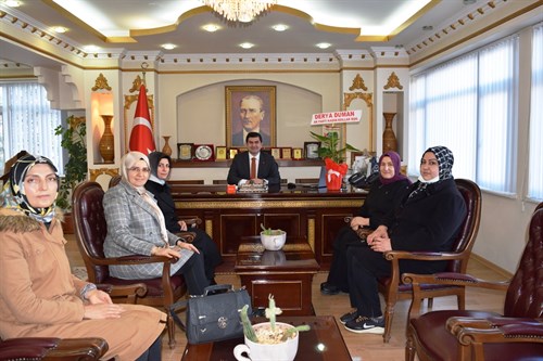  Ak Parti Ortaköy Kadın Kolları Yönetiminden Kaymakamımıza Ziyaret