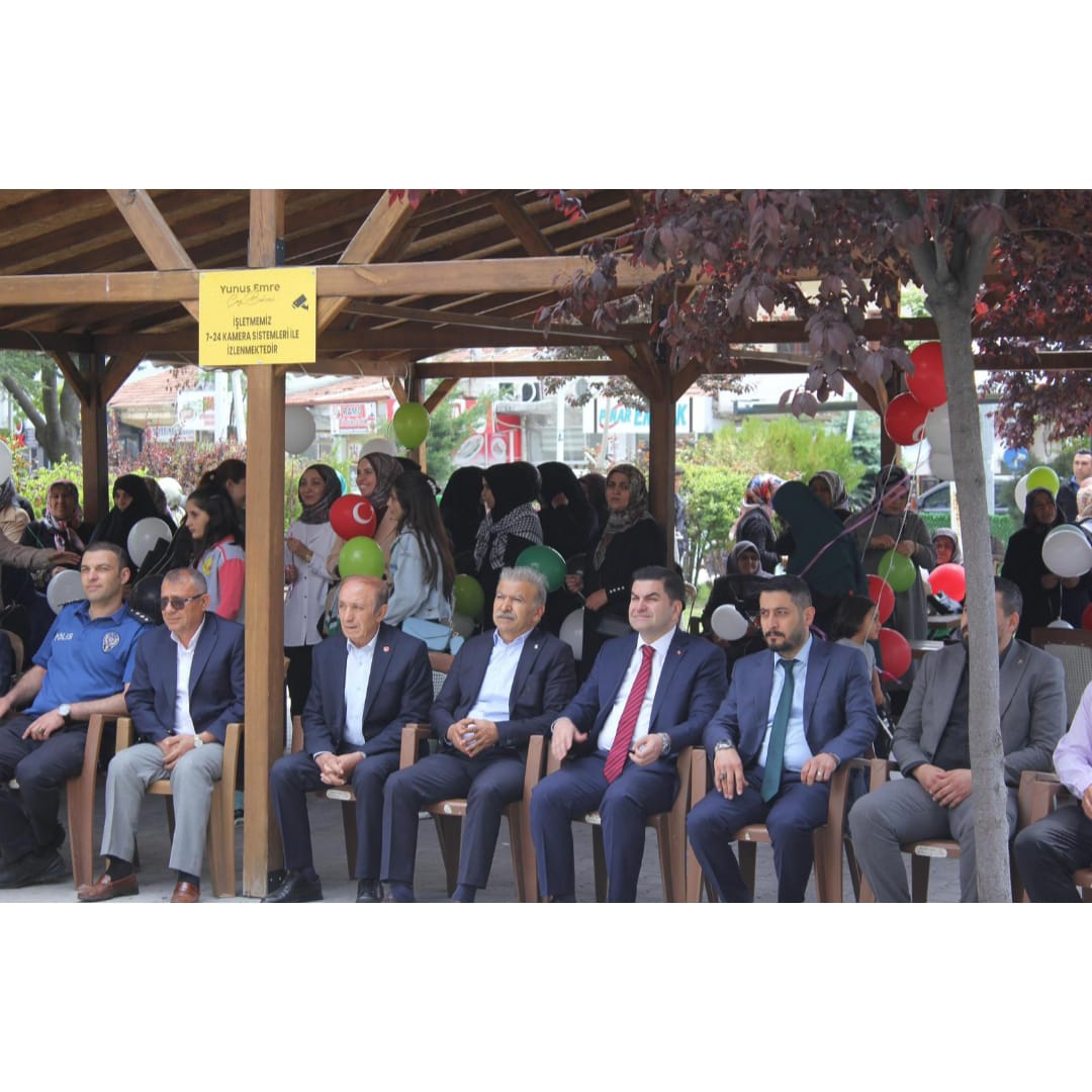 Kaymakamımız, Yunus Emre Parkında vatandaşlarımız tarafından tertip edilen, “Filistine Destek” etkinliğine katıldı.