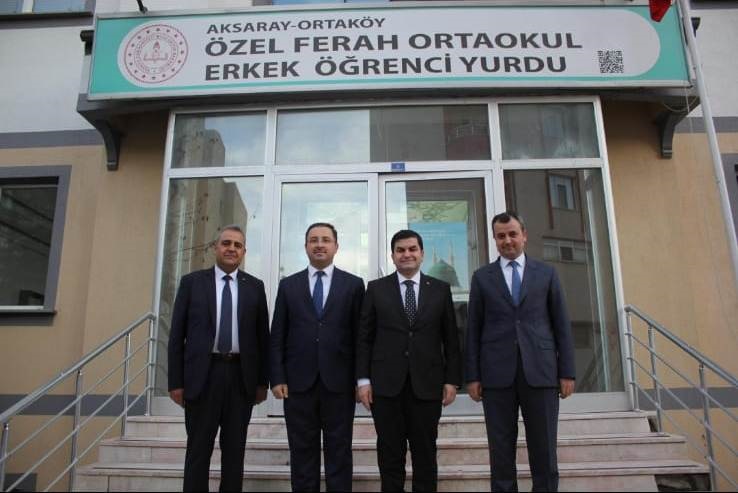 Kaymakamımız Sayın Ahmet KARATEPE,  Özel Ferah Ortaokul Erkek Öğrenci Yurdundaki talebeleri  ziyaret ederek, onlarla birlikte iftar yaptılar.  