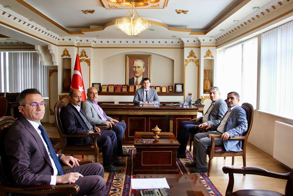 Kaymakamlığımız Köylere Hizmet Götürme Birliği Encümen Toplantısı, Kaymakamımız Sayın Ahmet KARATEPE başkanlığında gerçekleştirildi. 